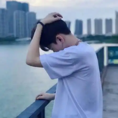  好看清新帅气男生微信头像文艺,有点温柔的男生