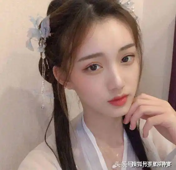  被天使吻过脸的三大星座女,天生丽质,追求者数不胜数,尤其第一