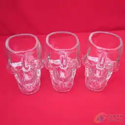  玻璃骷髅头骨酒杯酒瓶图片设计图效果图平面图玻璃图库