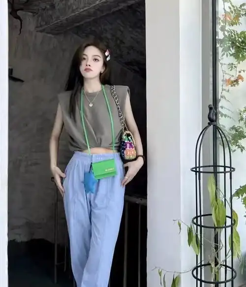  夏季穿什么衣服好看又凉快女生