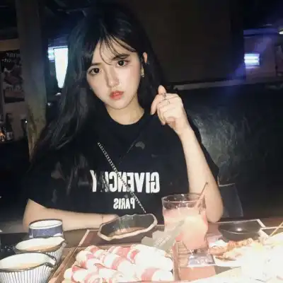  霸气好看的女生头像