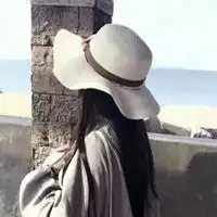  女生背影戴帽子头像背影霸气的带帽子的女生头像