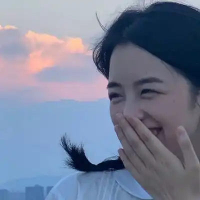  优质温柔个性微信女头明智的放微信头像我要个性网