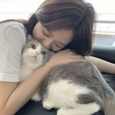 2022自己姓头像女孩