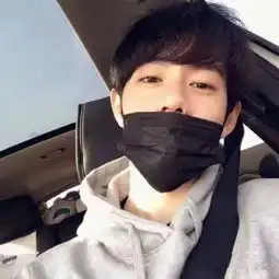 帅哥头像戴口罩真人照片