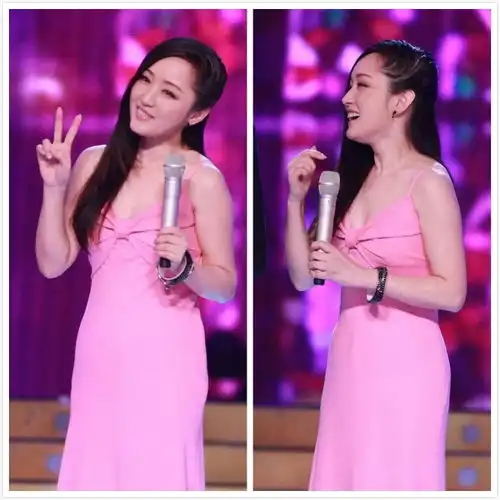  杨钰莹不愧是甜美感的代表,一身粉裙可爱极了,越看越少女
