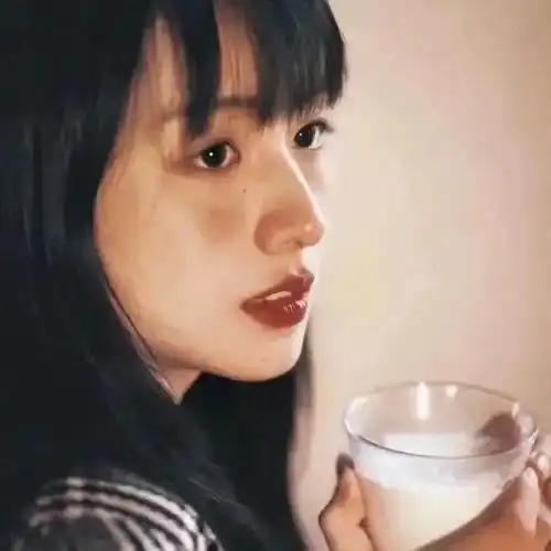 女生头像ins质感干净学