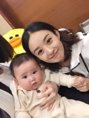  知否熊孩子花絮曝光,赵丽颖丢纸团一秒成娇俏小作精