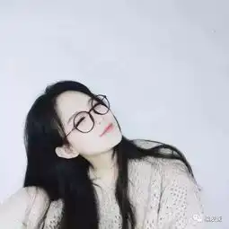  戴眼镜搭什么发型好看,看韩剧女主今年流行什么发型
