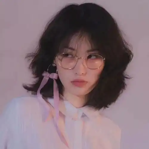 2018最潮最火女生头像侧