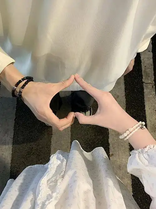  不露脸也能拍出高甜情侣照欲罢不能