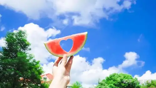  八月愿你眼中有光,活出你的模样