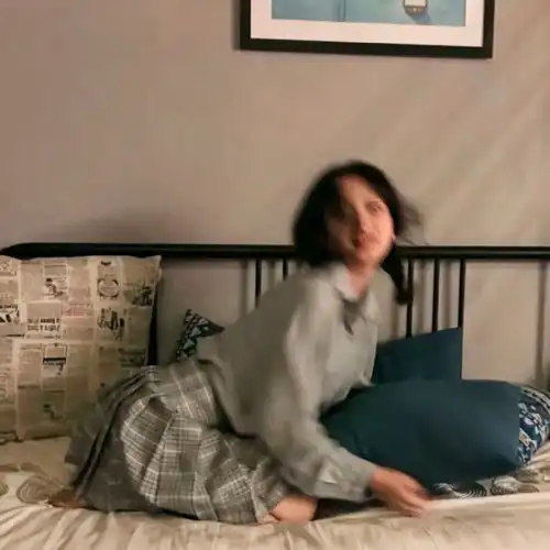  朋友圈背景图做不了受欢迎的人,只求做个善良自爱的人