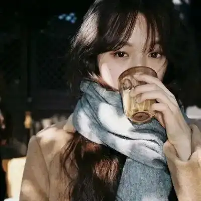  2023唯美氛围感女生头像图片
