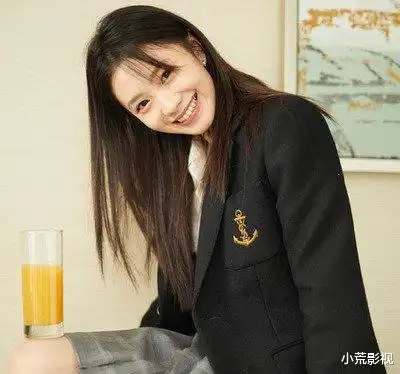 情侣头像御姐和高冷男一