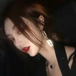 女生拽到爆的头像酷酷