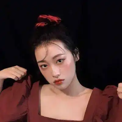  微信优质的女生头像成熟吸引人