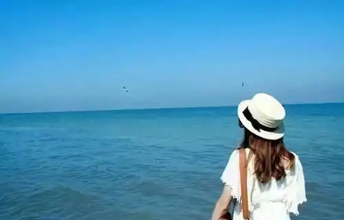 请您欣赏海子面朝大海,春暖花开含名家朗诵
