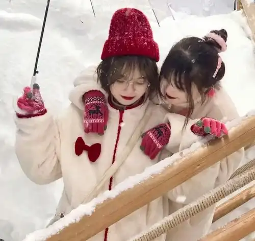  新年怎么拍照好看解锁各种新年拍照姿势,春节氛围感拉满