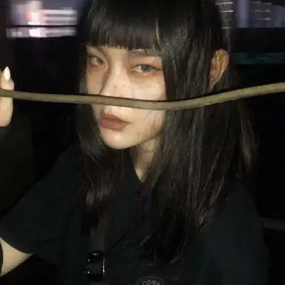 微信头像女头真人黑白
