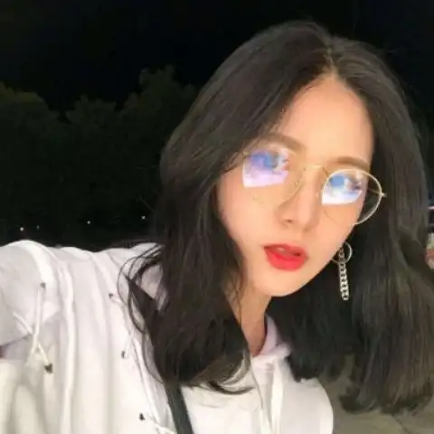  网易云热评去网吧上网,电脑上弹视频叫了网管,次日她就辞职了