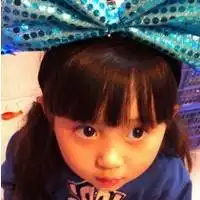  戴眼睛的可爱动漫女孩情侣头像微信头像图片大全