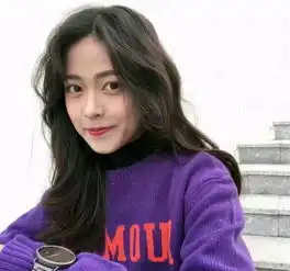  女生暗恋你的几个小心机,不敢对视不算,你能察觉到几个