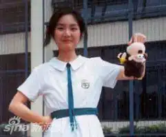  39岁辣妈杨千嬅罕见少女照笑容开朗清纯如水