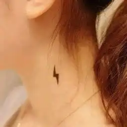  漂亮的小清新纹身
