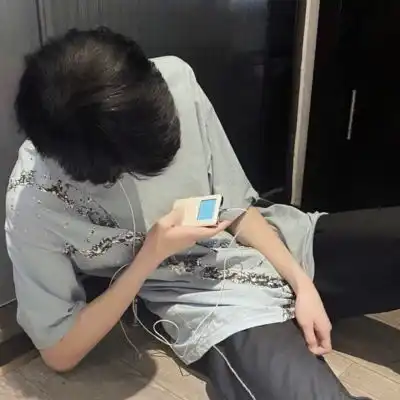  侧脸男真实头像,真实好看小哥哥照片头像2