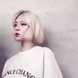  急求这张头像的搭配的情侣头像,急急急谢谢了