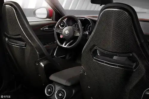  艺术激情派alfaromeogiulia车型解析