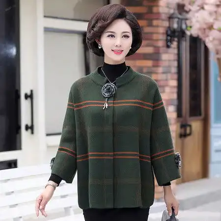  洋湖轩榭妈妈秋装加厚外套中年短款气质中老年女装大码针织衫a