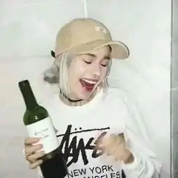 求几张女生大笑头像,好看的来