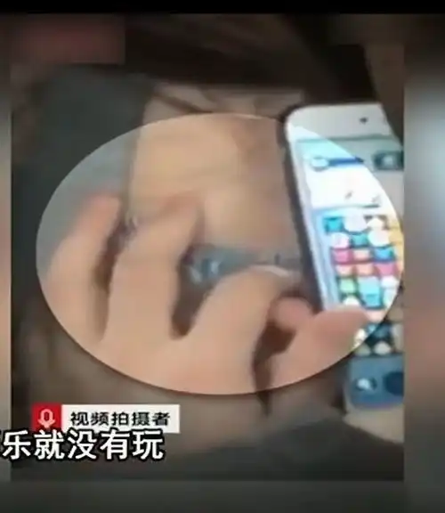 戴口罩头像女生手绘男生