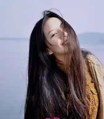  头发干枯毛躁怎么办一招让发丝柔顺光滑搜狐时尚搜狐网