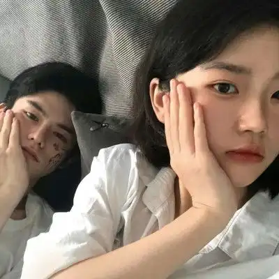  女生看上你时,会故意给你3个暗示,大猪蹄子别不懂哟