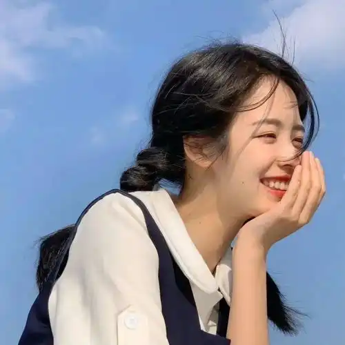 女生头像ins质感干净学生女头