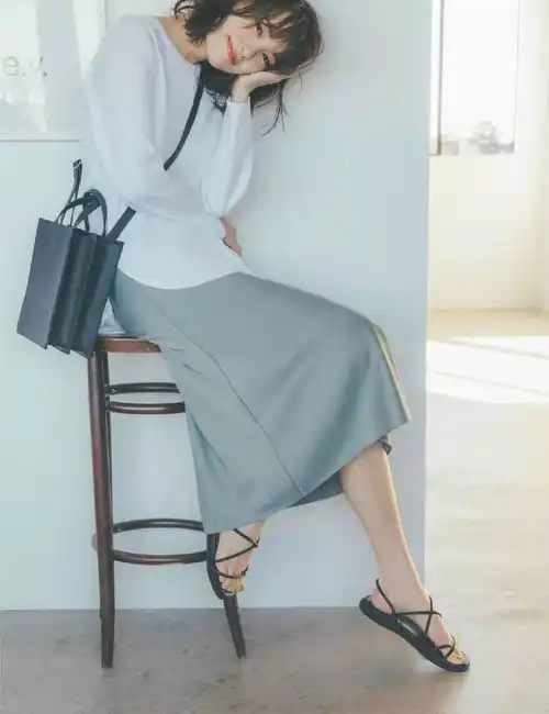  最美的基本款穿搭赏析,助你轻松演绎高级时髦,简约又显气质