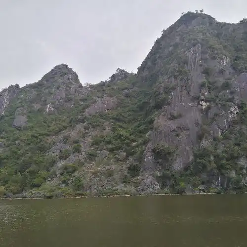  拍一下玉林市将军寨秀丽的山水风景