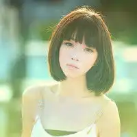  这个女生的发型叫什么名字