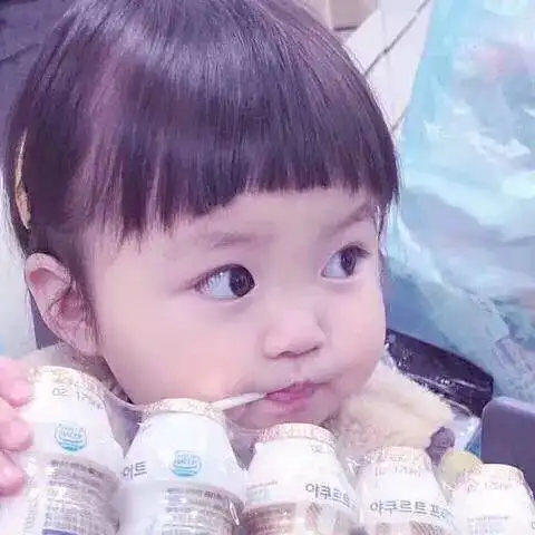  各位扣扣子萌,问问你们会在身份证还有很久到期的...