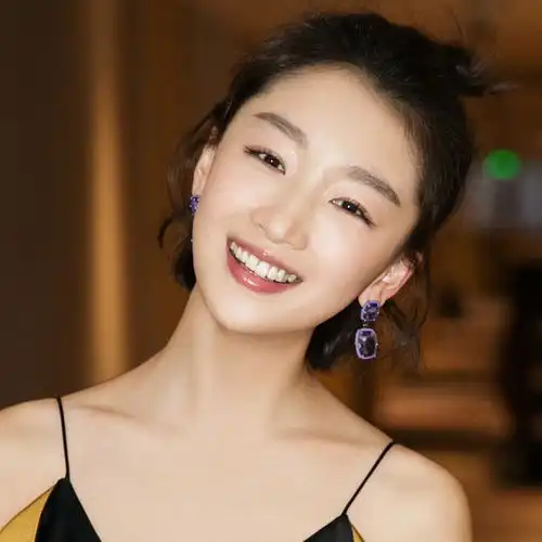  原来周冬雨能够保持少女感的原因在这真让人羡慕