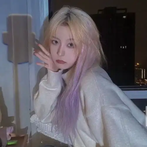  会招桃花的女头