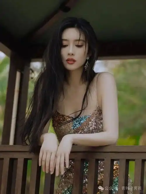  北影校花孟子义清新脱俗,性感尤物