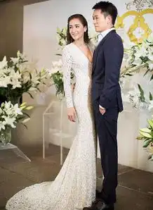  婚纱都是女生的梦,而她一次就穿了6件