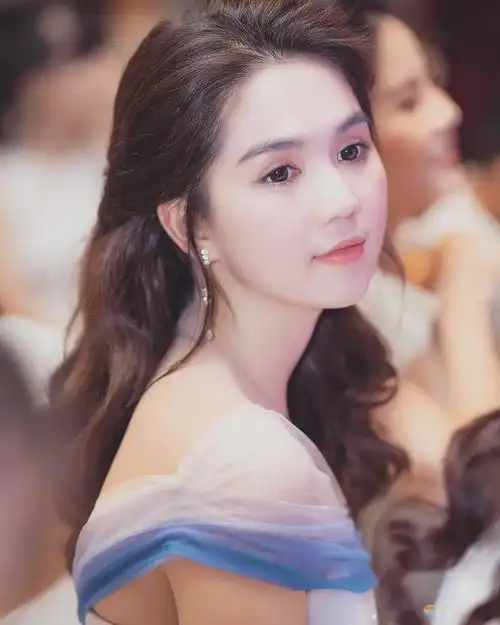  越南的绝色美女,水软迷人