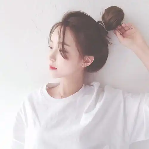 最新好看的微信头像女头