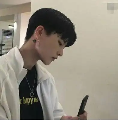 男生微信头像阳光名字