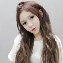  这个女的是谁,是韩国的,
